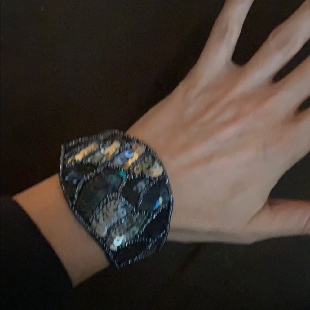 Sequin cuff - Picture 3 of 3
